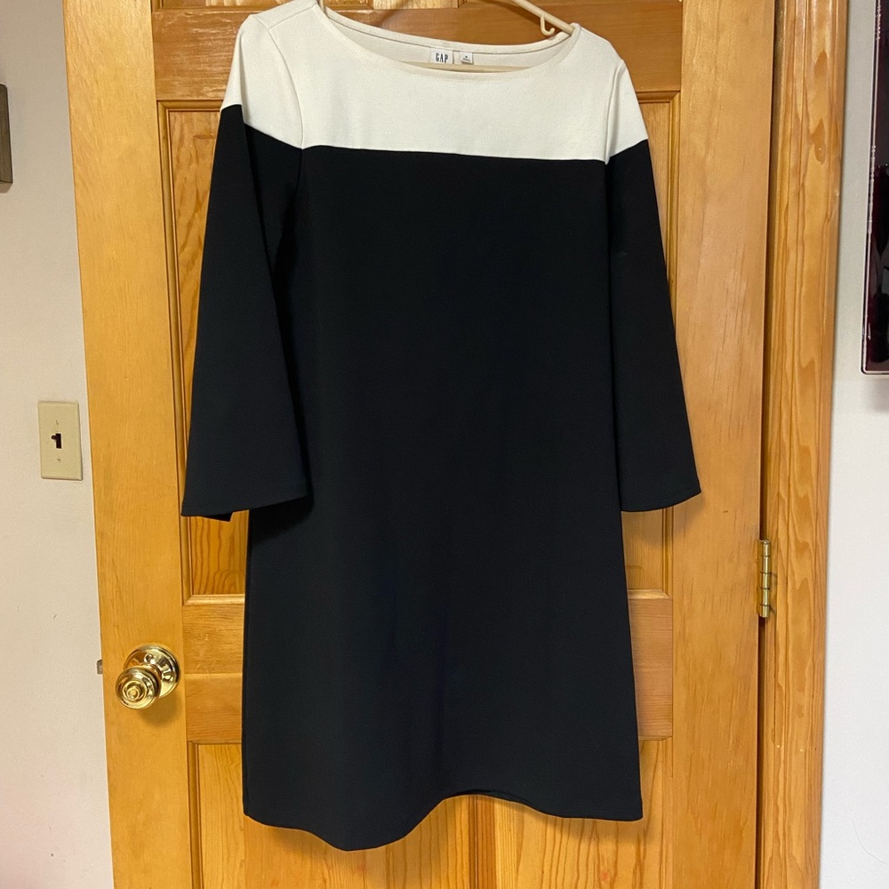Gap dress Medium